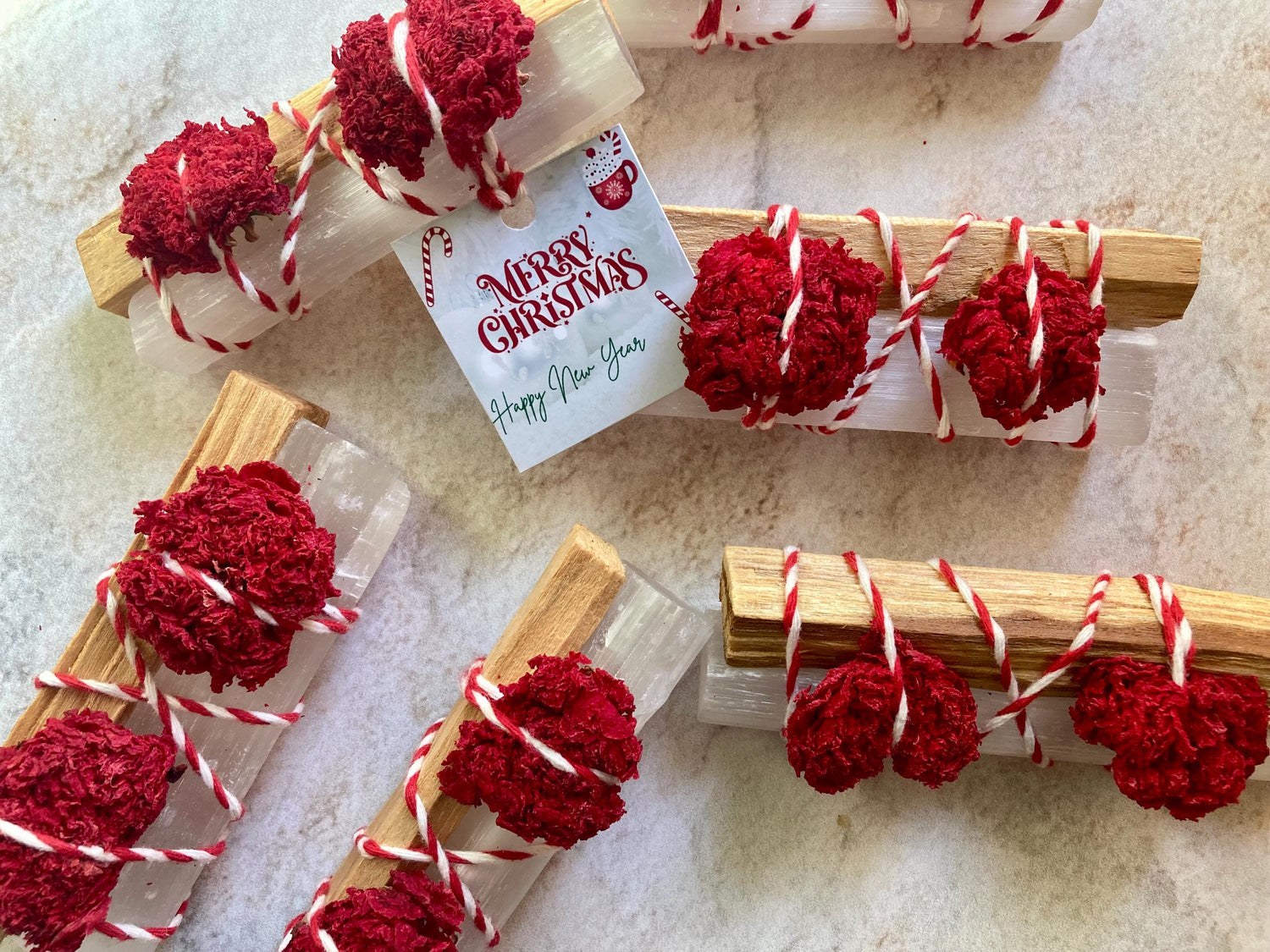 Palo Santo Set with Selenite Crystals and Pomegranate Blossoms – A Gift for New Year’s and Special Occasions