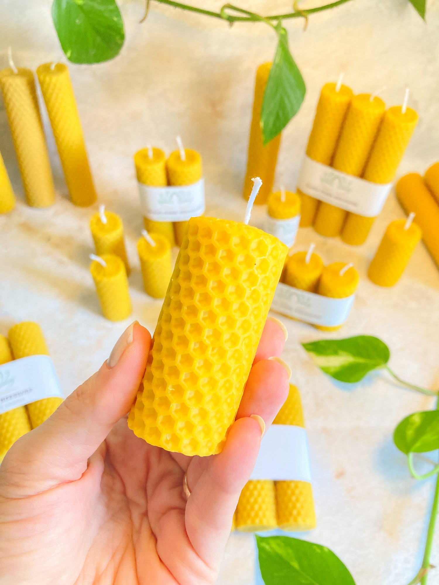 %100 Doğal Saf Balmumu Mum | El Sarımı (6 cm)